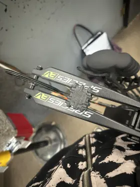2m-6836 Bear Archery Species Ev Compound Hunting Bow 10-70 Lbs Pull Left Handed
