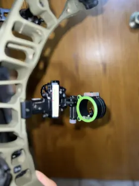 00786 Black Gold Dual Trac Bow Sight