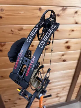 6898 Darton Consequence Rh 70# Flat Dark Earth Black Limbs Ready To Hunt Package Bear