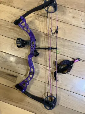 Diamond 847019057256 Atomic Bow Package Purple 12-24 Inch 29 Lbs. Rh