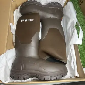 4rb411-304-100 Frogg Toggs Mens Ridge Buster 1200 Gram Thinsulate Waterproof Knee Boot Size 10