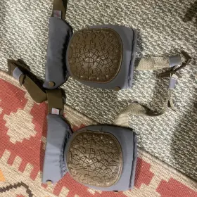 Latitude Outdoors 850039447174 Method Knee Pads Gray