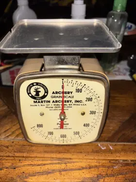 Z99a Martin Archery Vintage Pelouze 1983 Grain Scale Model
