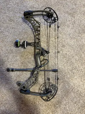 4357767 Mathews 2021 Matthew V3 27 Bow Barely Used And Fully Setup With Arrows A Release