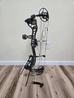 Bear Archery Divergent Compound Bow Rh 45-60 Lbs., Dl 25.5-30 In. Used. Price: $300.00.